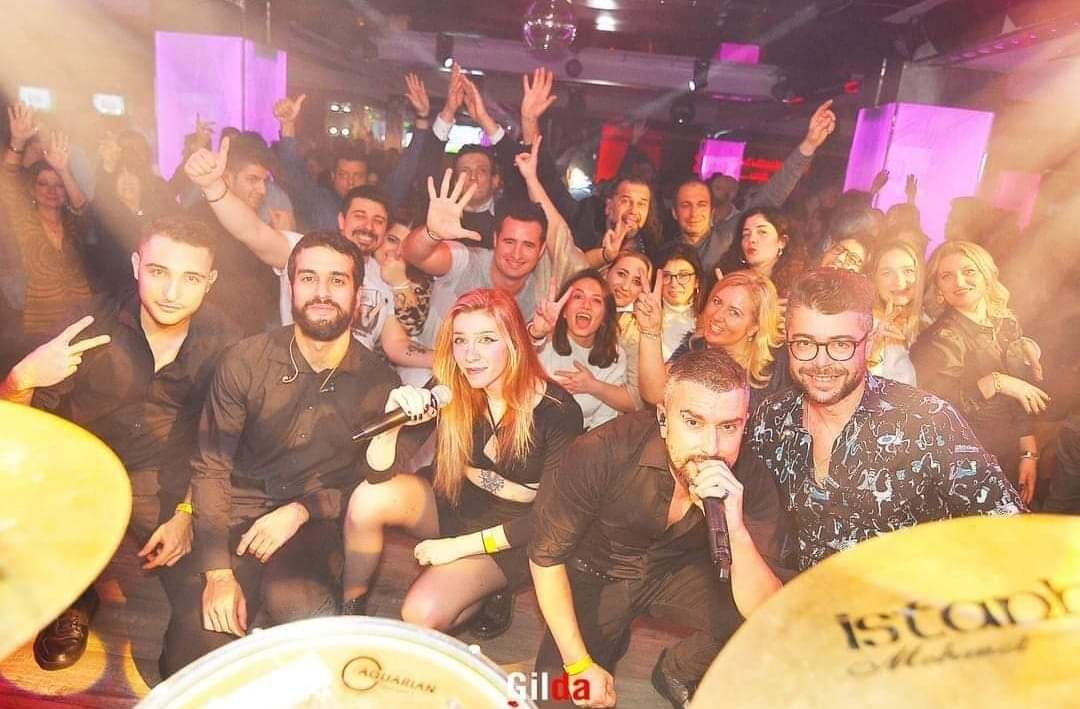 gatti matti live selfie con il pubblico